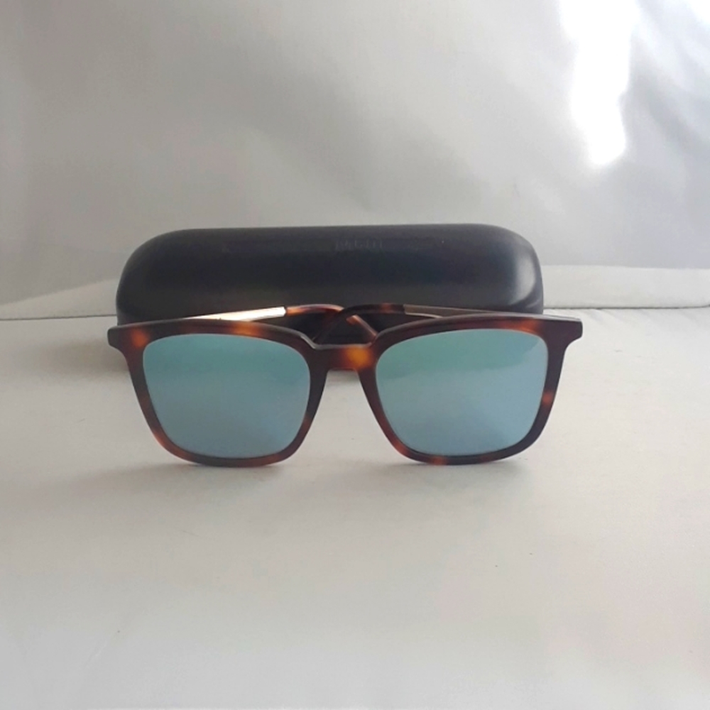 MC QUEEN SUNGLASSES.